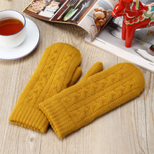 Load image into Gallery viewer, Winter Plush Fleece Lined Cable Knit Mitten