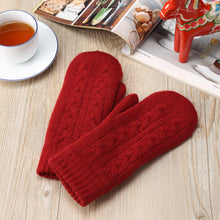 Load image into Gallery viewer, Winter Plush Fleece Lined Cable Knit Mitten